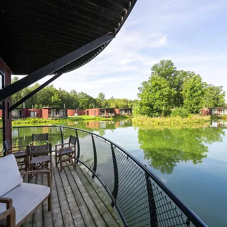 Prázdninový dům Stylish With Pool *