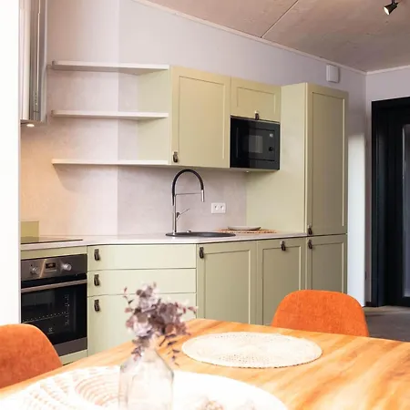 Vakantiehuis Stylish With Pool *