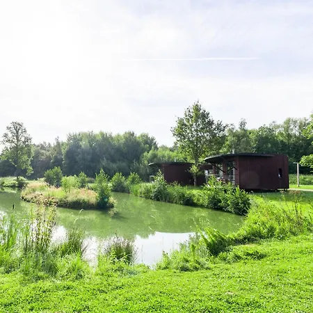 Prázdninový dům Stylish With Pool *